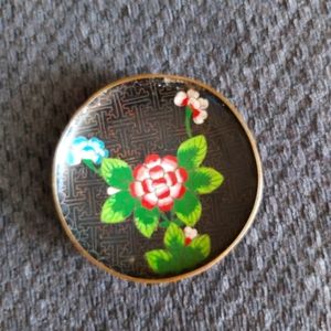 Small brass flower plate